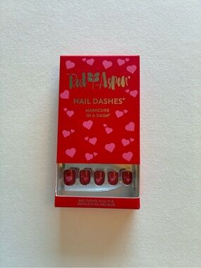 Red Aspen Red Heart Press-On Nails